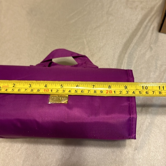 JM New York Velvet Travel Bag - Picture 7 of 8